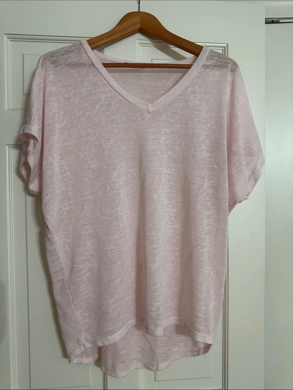 Women's Light Pink V-Neck Short Sleeve Tee